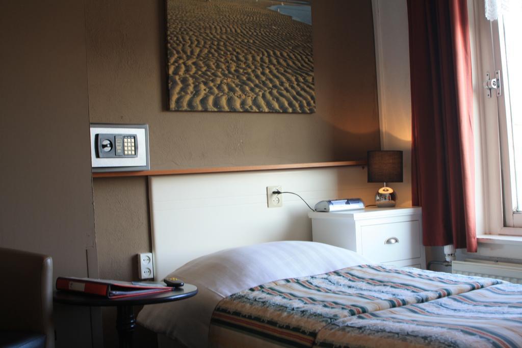 Hotel Zee En Duin Katwijk aan Zee Bilik gambar